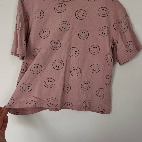 Indy and Pippa Pink Smiley Face Kids Shirt Neutral Gender - Picture 2 of 5
